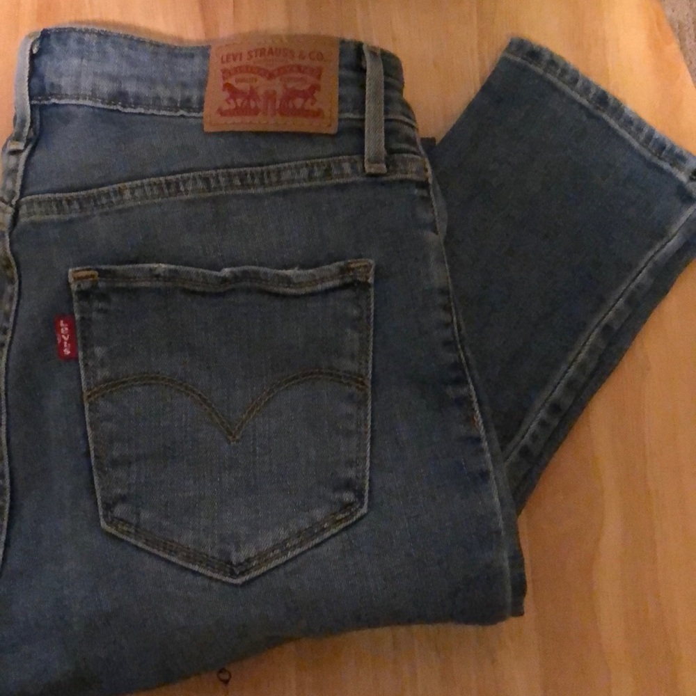 Levi women jeans